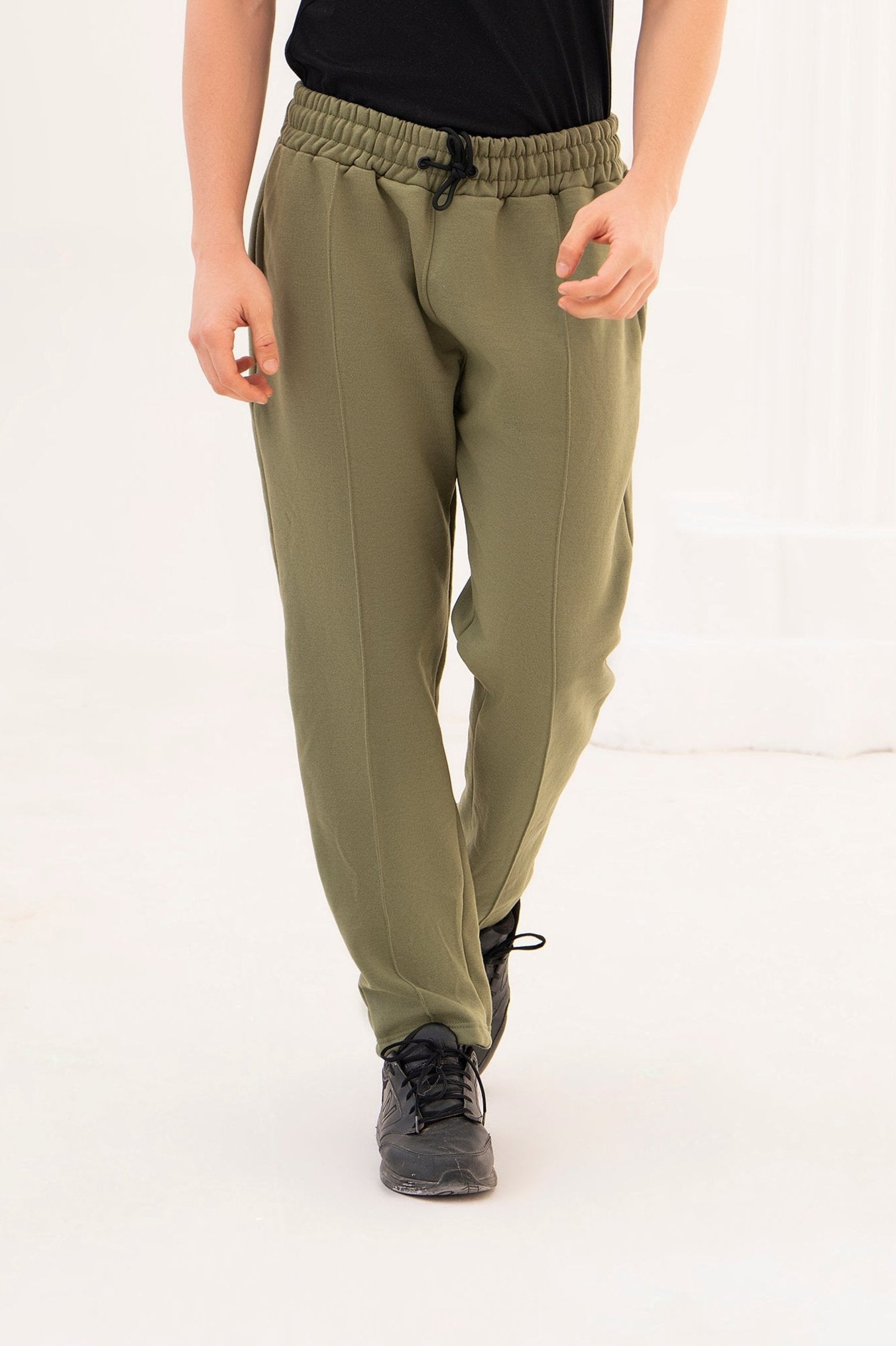 OLIVE - PLEATED STRAIGTH TROUSER