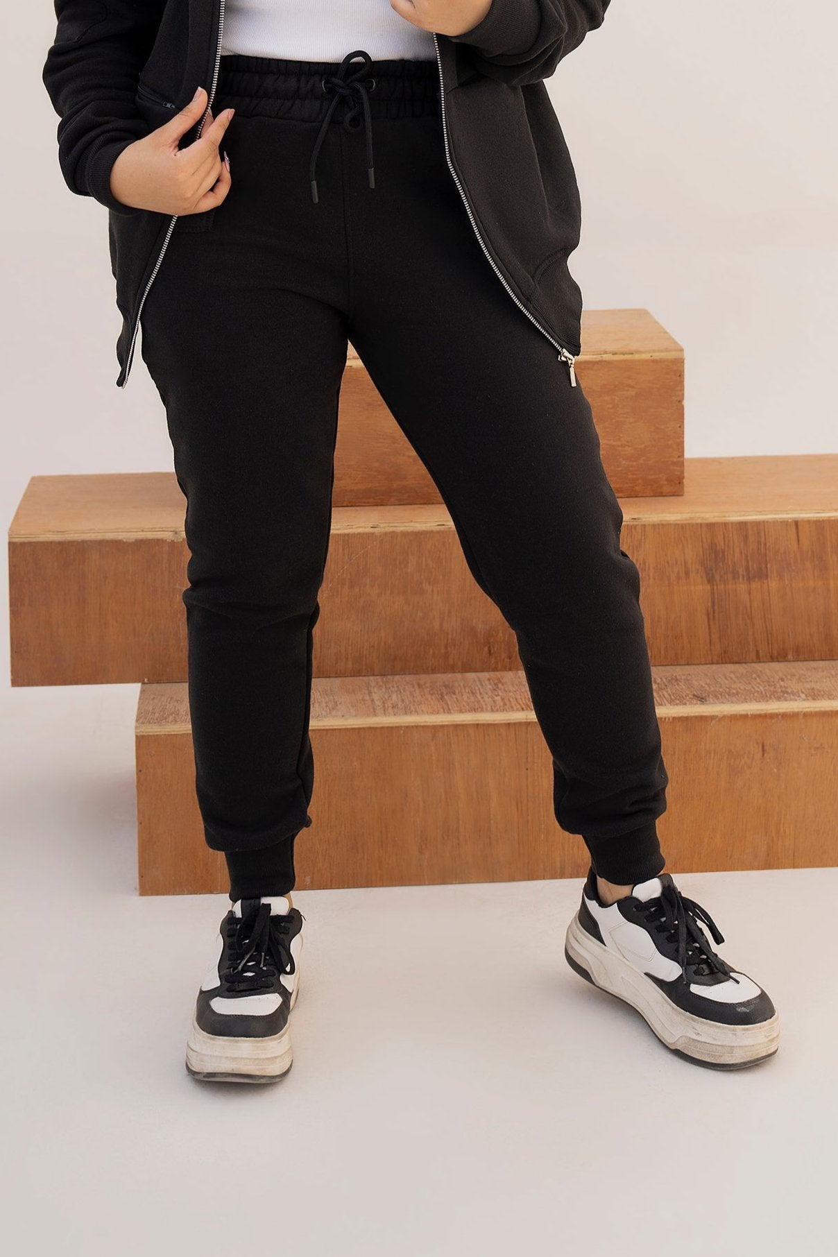 BLACK JOGGER PANT