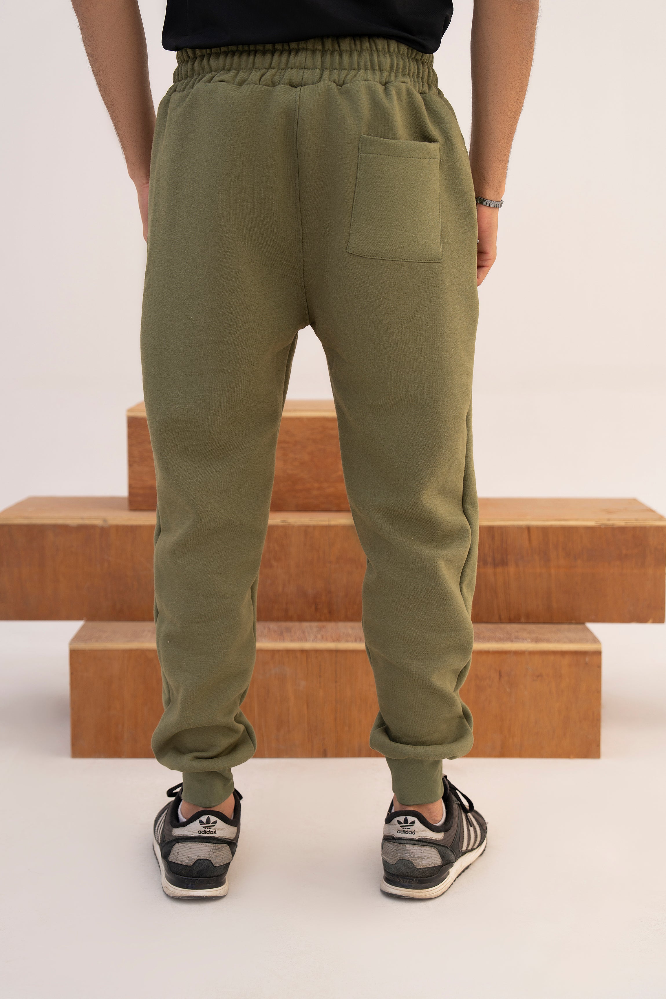 OLIVE JOGGER PANT