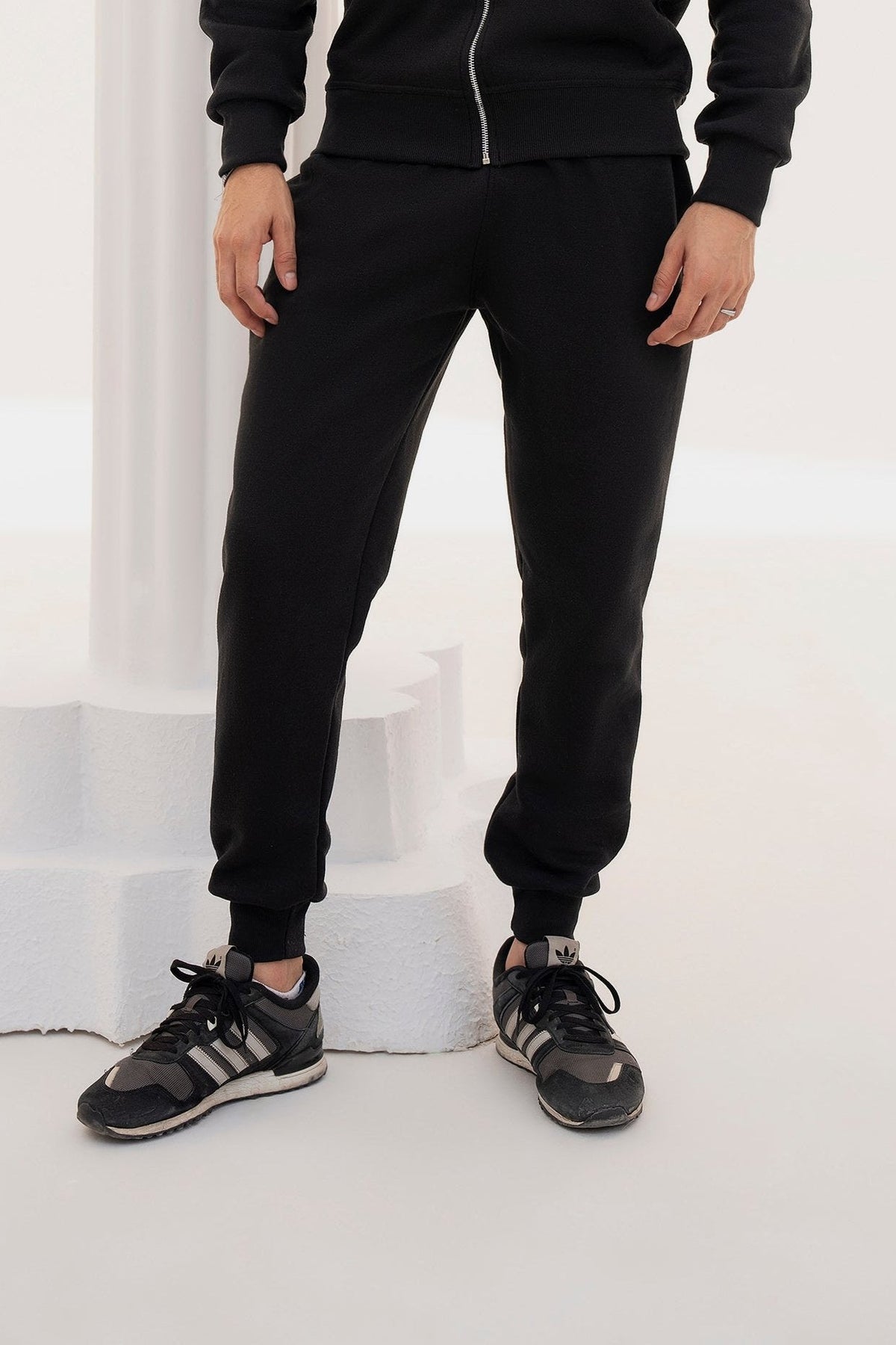 BLACK JOGGER PANT