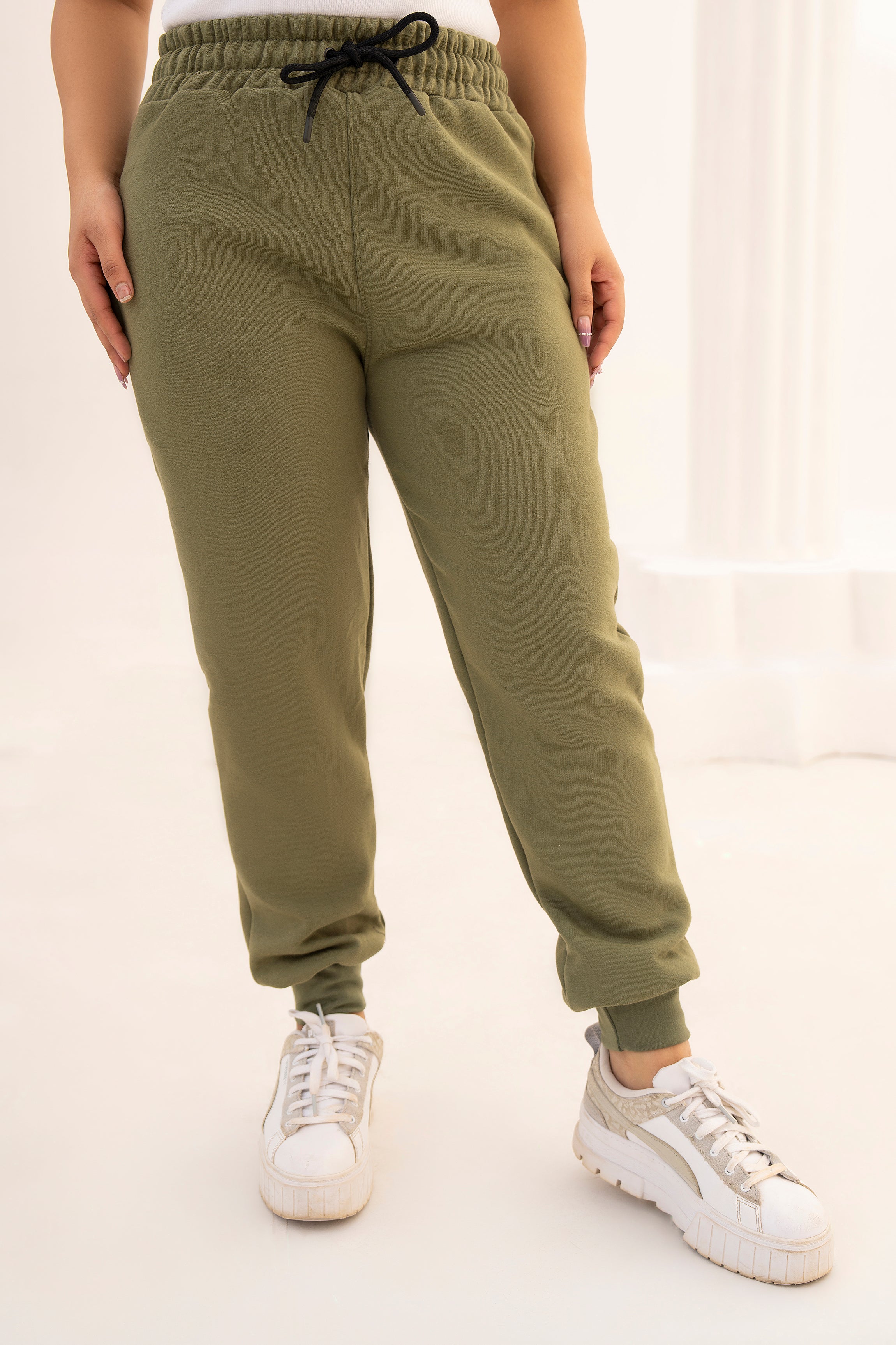 OLIVE JOGGER PANT